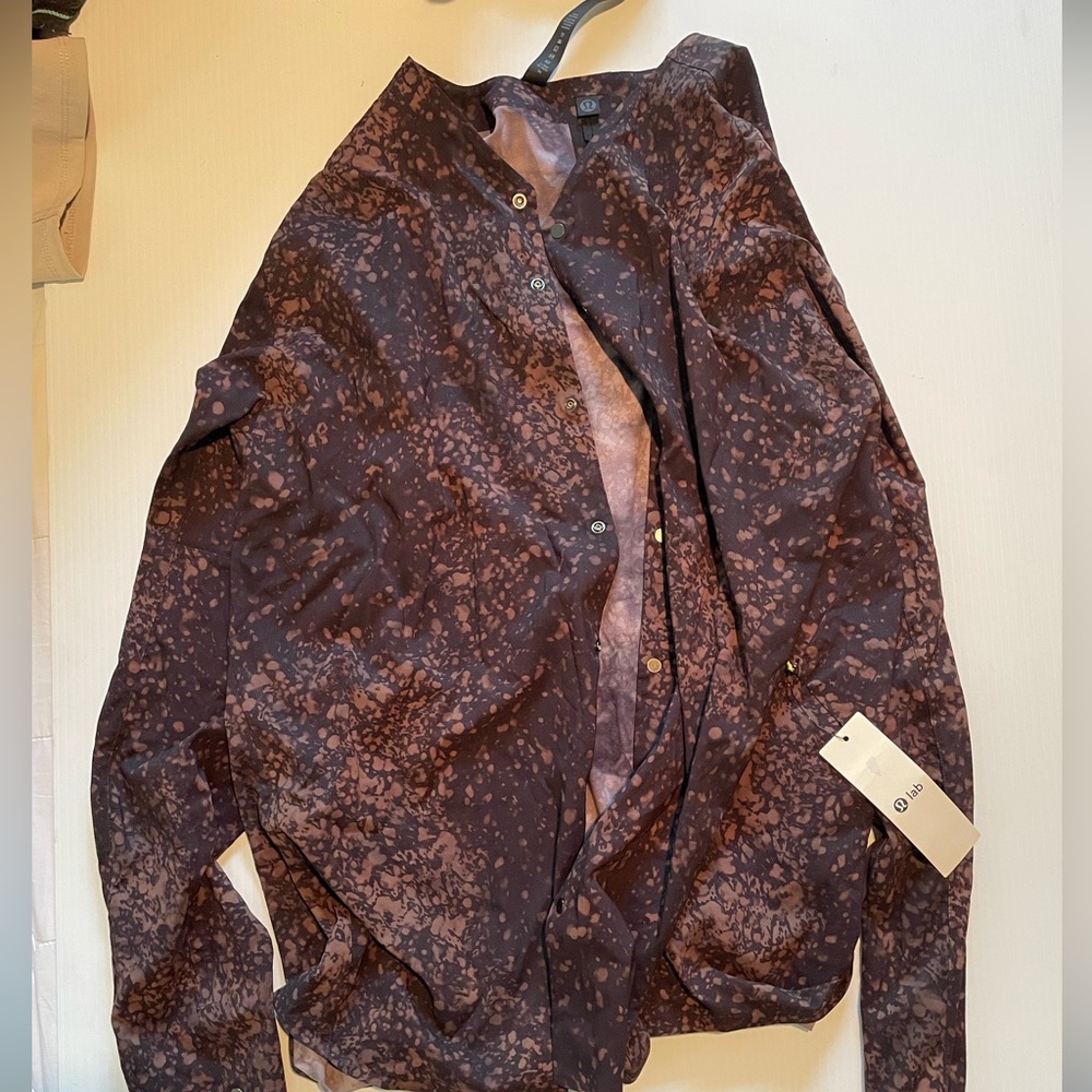 Lululemon snap button down stretch shirt